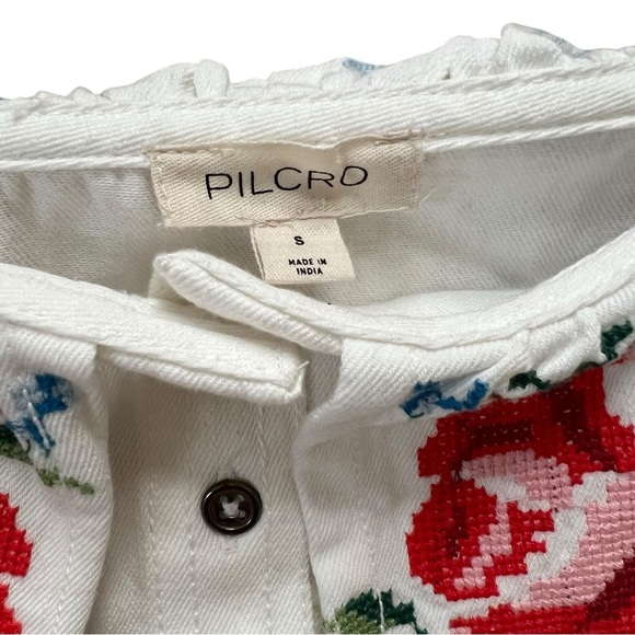 Pilcro white embroidered top size small - Picture 4 of 12